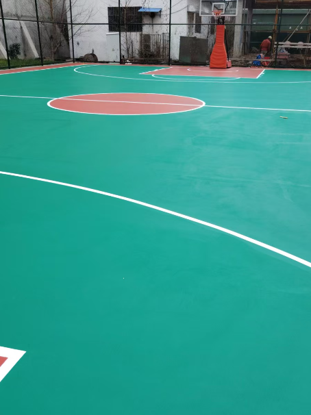 吊罗山乡 球场长期使用易出现地面开裂